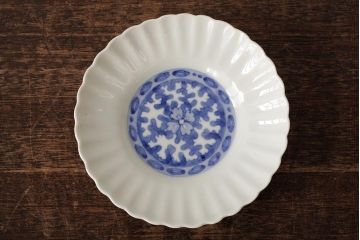 江戸期　古伊万里　白磁染付輪花小皿2枚セット(小鉢、和食器)(R-042313)