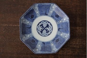 アンティーク雑貨　江戸期　古伊万里　松竹梅文　染付八角皿2枚(中皿)(R-042322)