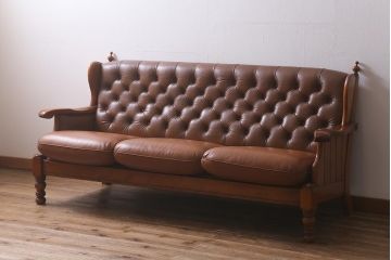 中古　横浜クラシック家具　ダニエル(daniel)　Leona　A-522　重厚さと高級感が魅力的なレオナソファ(3人掛けソファ)(定価約120万円)(R-042324)
