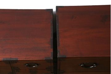 アンティーク家具　明治大正期　前ケヤキ材・共縁　桜丸金具が目を引く上品な佇まいの米沢箪笥(重ね箪笥、衣装箪笥、引き出し)(R-042329)