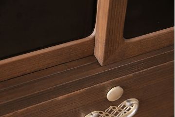 中古　国産　隠し付き　並厚　在銘　輪島塗りの引き戸がおしゃれな三つ重ね総桐箪笥(和タンス、衣装箪笥、桐たんす)(R-042333)
