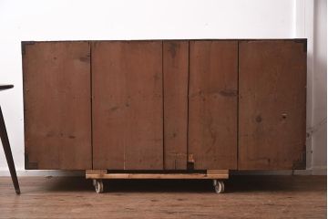 アンティーク家具　米沢箪笥　ケヤキ材　漆塗り　蝶覆輪金具が目を引く衣装箪笥(引き出し、ローチェスト)(R-042337)