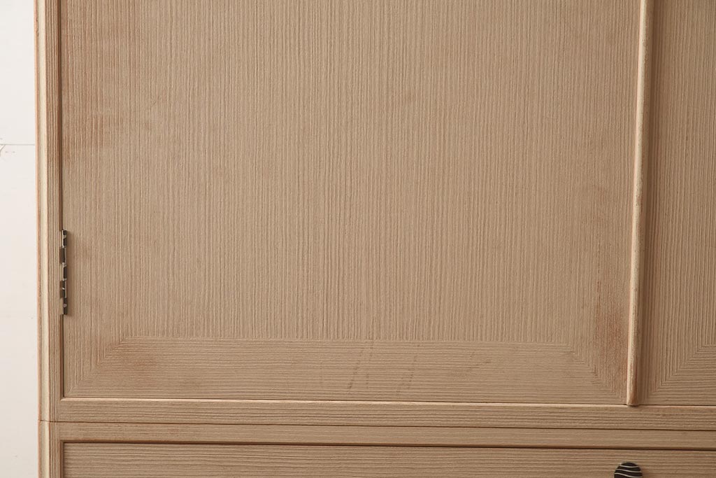 中古　伝統工芸　総桐材　すっきりとして品のある加茂総桐箪笥(総桐たんす、衣装箪笥、和タンス)(R-042338)