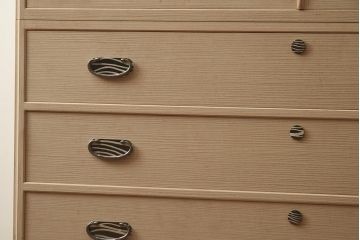 中古　伝統工芸　総桐材　すっきりとして品のある加茂総桐箪笥(総桐たんす、衣装箪笥、和タンス)(R-042338)