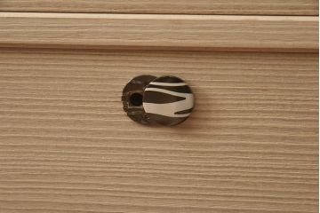 中古　伝統工芸　総桐材　すっきりとして品のある加茂総桐箪笥(総桐たんす、衣装箪笥、和タンス)(R-042338)