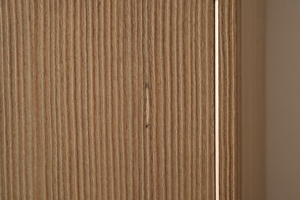 中古　伝統工芸　総桐材　千重菊紋　加茂総桐箪笥(総桐たんす、衣装箪笥、和タンス)(R-042339)