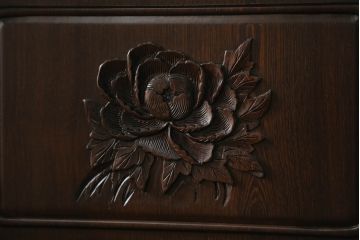 ビンテージ家具　花梨(カリン)材　竹のような意匠が印象的な飾り棚(飾棚、茶棚)(R-042340)