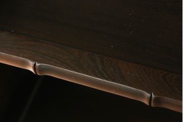 ビンテージ家具　花梨(カリン)材　竹のような意匠が印象的な飾り棚(飾棚、茶棚)(R-042340)