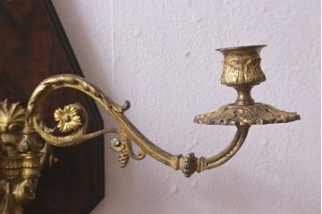 アンティーク雑貨　真鍮　ブラケットライトをリメイクした壁掛けキャンドルホルダー(ろうそく立て、燭台、キャンドルスタンド)(R-042348)