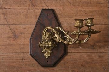 アンティーク雑貨　真鍮　ブラケットライトをリメイクした壁掛けキャンドルホルダー(ろうそく立て、燭台、キャンドルスタンド)(R-042348)
