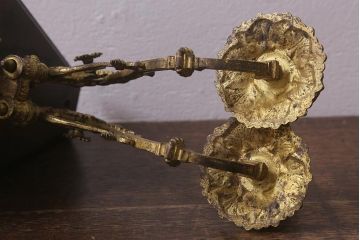 アンティーク雑貨　真鍮　ブラケットライトをリメイクした壁掛けキャンドルホルダー(ろうそく立て、燭台、キャンドルスタンド)(R-042348)