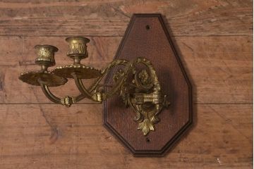 アンティーク雑貨　真鍮　ブラケットライトをリメイクした壁掛けキャンドルホルダー(ろうそく立て、燭台、キャンドルスタンド)(R-042349)