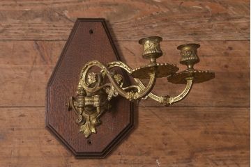 アンティーク雑貨　真鍮　ブラケットライトをリメイクした壁掛けキャンドルホルダー(ろうそく立て、燭台、キャンドルスタンド)(R-042349)