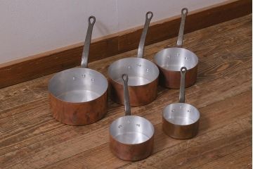 アンティーク雑貨　フランスアンティーク　鉄の取っ手の銅製片手鍋5点セット(キッチン雑貨)(R-042350)