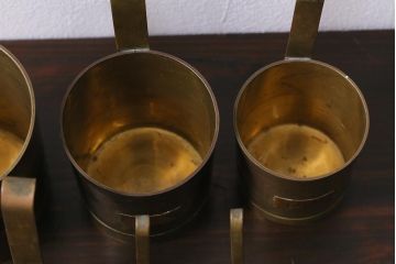 ヴィンテージ雑貨　フランスビンテージ　味のある風合いがおしゃれな青銅製の計量カップ6個セット(メジャーカップ)(R-042351)