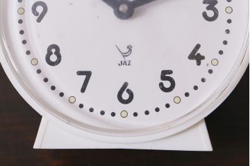 ヴィンテージ雑貨　フランスビンテージ　箱付き　JAZ社　白いボディのレトロな目覚まし時計(置時計、枕時計)(R-042353)