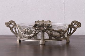 アンティーク雑貨　フランスアンティーク　ルイ16世様式　装飾がクラシカルなジャルディニエール(テーブルウェア、フラワーポット)(R-042354)