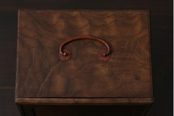 アンティーク家具　明治期　指物家具　凝ったつくりの唐桑菓子箪笥(R-042364)