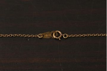 ヴィンテージアクセサリー　K18(18金)　金75%　造幣局ホールマーク刻印　切子デザイン　アーモンド形のパーツが美しいビンテージネックレス　重さ約4.09g(R-042370)