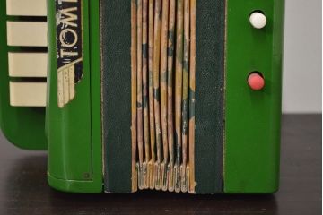 レトロ雑貨　昭和レトロ　トンボ(TOMBO)　アコーディオン(R-042403)