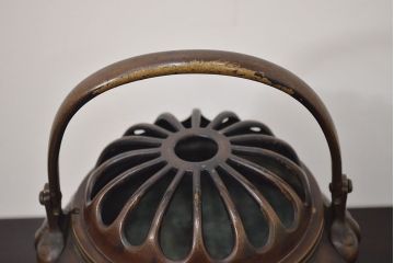 アンティーク雑貨　明治期　大明宣徳年製　桐紋　古銅　香炉(真鍮)(R-042405)