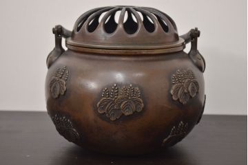 アンティーク雑貨　明治期　大明宣徳年製　桐紋　古銅　香炉(真鍮)(R-042405)