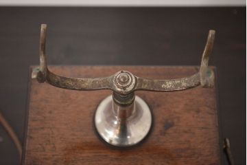 アンティーク雑貨　大正十年　日本電気株式会社　デルビル磁石式電話機(R-042409)