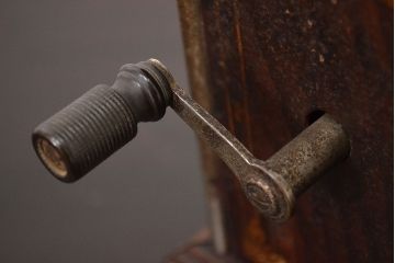 アンティーク雑貨　大正十年　日本電気株式会社　デルビル磁石式電話機(R-042409)