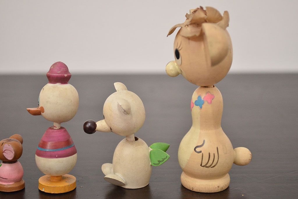 アンティーク雑貨　古いディズニー　木製人形9体セット(ビンテージこけし)(R-042437)