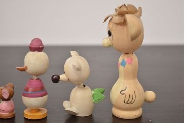 アンティーク雑貨　古いディズニー　木製人形9体セット(ビンテージこけし)(R-042437)