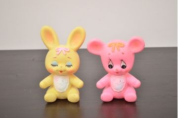 アンティーク雑貨　昭和レトロ　セキグチ　ビンテージラバードール2点(うさぎ、くま、ビニール人形)(R-042444)