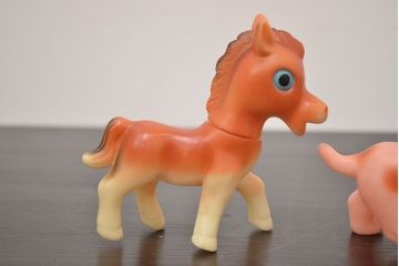アンティーク雑貨　昭和レトロ　ビンテージラバードール3点(馬、犬、きりん、ビニール人形)(R-042446)