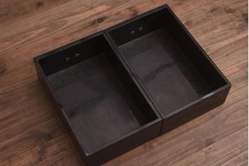 アンティーク家具　螺鈿と蒔絵の華やかな意匠が目を引く飾り棚(飾棚、茶棚)(R-042453)