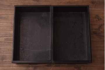アンティーク家具　螺鈿と蒔絵の華やかな意匠が目を引く飾り棚(飾棚、茶棚)(R-042453)