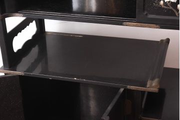 アンティーク家具　螺鈿と蒔絵の華やかな意匠が目を引く飾り棚(飾棚、茶棚)(R-042453)