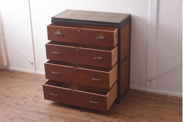 レトロ家具　すっきりとしたツートーンのチェスト(タンス、箪笥、引き出し)(R-042455)