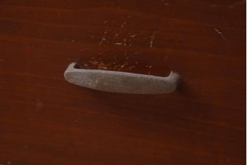 レトロ家具　すっきりとしたツートーンのチェスト(タンス、箪笥、引き出し)(R-042455)