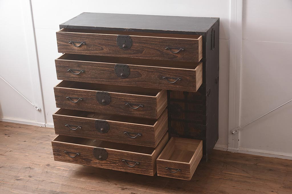 アンティーク家具　明治大正期　情緒あふれる衣装箪笥(和タンス、引き出し)(R-042456)