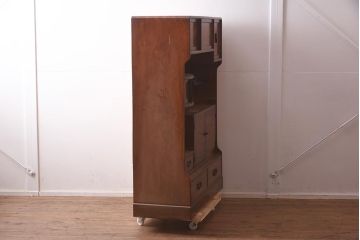 アンティーク家具　大正昭和初期　前面欅(ケヤキ)玉杢材　凝った造りの茶箪笥(飾り棚、茶棚)(R-042457)