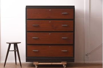 レトロ家具　すっきりとしたツートーンのチェスト(タンス、箪笥、引き出し)(R-042460)