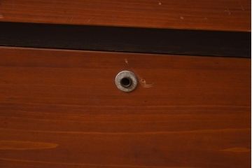 レトロ家具　すっきりとしたツートーンのチェスト(タンス、箪笥、引き出し)(R-042460)