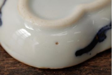 アンティーク雑貨　江戸期　古伊万里　染付花文小皿5枚セット(変形皿、和食器)(R-042474)