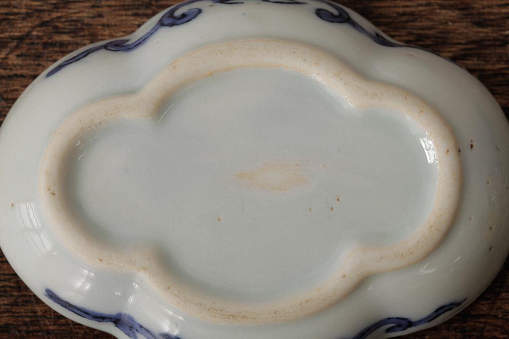 アンティーク雑貨　江戸期　古伊万里　染付花文小皿5枚セット(変形皿、和食器)(R-042475)