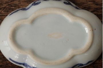 アンティーク雑貨　江戸期　古伊万里　染付花文小皿5枚セット(変形皿、和食器)(R-042475)