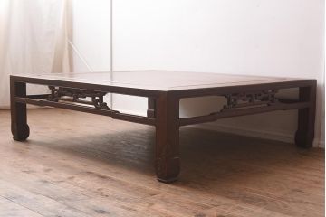 アンティーク家具　昭和初期　花梨材　透かし入り　アジアン風のデザインが魅力の座卓(ローテーブル、カリン材)(R-042480)