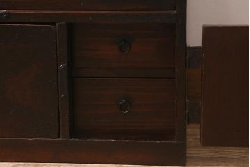 アンティーク家具　古民具・骨董　江戸明治期　片開き戸付き!木の質感が味わい深い小タンス(引き出し、時代箪笥、整理タンス)(R-042486)