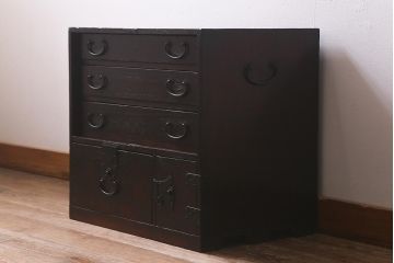 アンティーク家具　古民具・骨董　江戸明治期　片開き戸付き!木の質感が味わい深い小タンス(引き出し、時代箪笥、整理タンス)(R-042486)