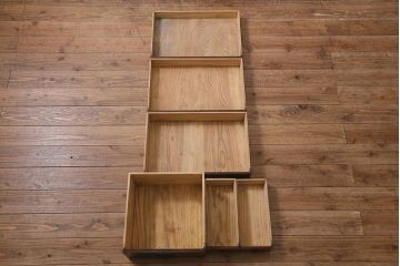 アンティーク家具　古民具・骨董　江戸明治期　片開き戸付き!木の質感が味わい深い小タンス(引き出し、時代箪笥、整理タンス)(R-042486)