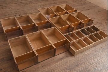 アンティーク家具　チェストタイプの珍しいガラスケース(ショーケース、陳列棚)(R-042490)