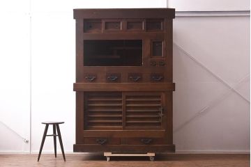 【簡易リペア限定品】アンティーク建具　和製アンティーク　飾り棚付き!　四尺水屋箪笥(4尺、和タンス)(R-042492)
